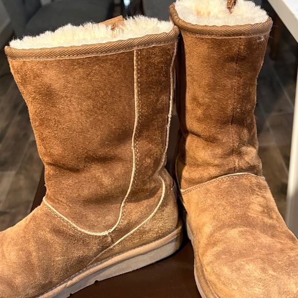 UGG Tan Shearling Lined Boots - Picture 9 of 11
